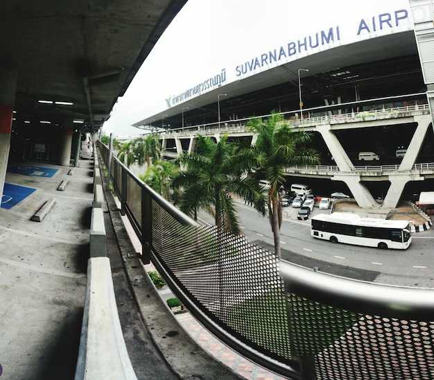 How to Get from Singapore Changi Airport to the City Center – Transport Options