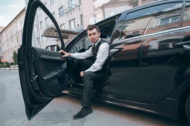 安全性、プライバシー、そして車内での快適性：アムステルダムでの高級運転手付きサービスの特徴