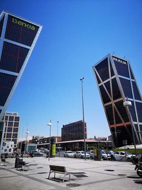 Interterminal transfers at LAX: fastest routes and shuttle options