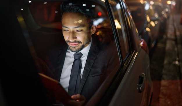Manchester to Leeds Taxi from £7,500 – Luxury Private Hire & Chauffeur Service
