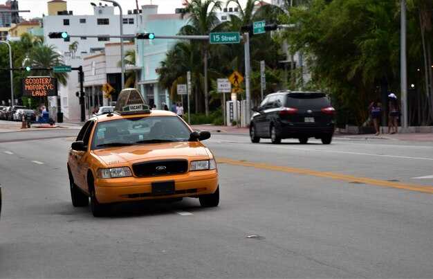 Miami Taxi – Ghidul tău suprem pentru curse sigure și rapide în Miami