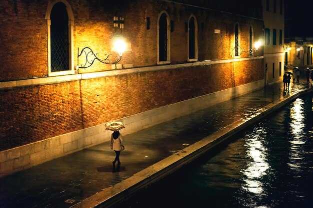 Nightlife Circuit: Darsena to Naviglio Grande – Best Venues and Neighborhoods