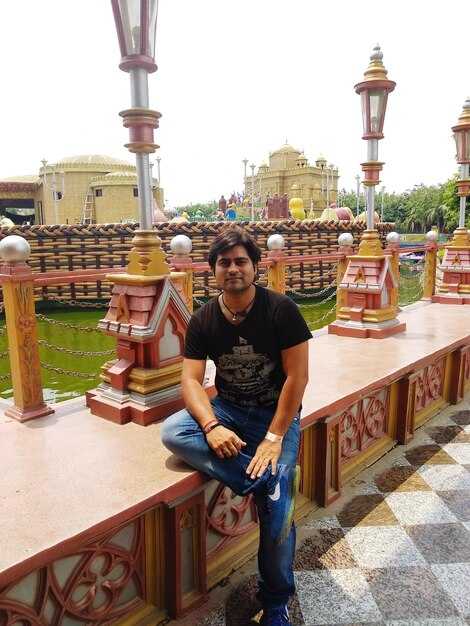 Delhi Style: Cuisine, Etiquette, and Language Tips for Visitors