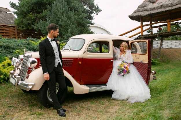 Booking and Availability: How to Reserve Oxford Carriage Company Services for Corporate and Private Hire
