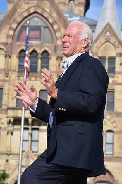 PM Modi Receives Ceremonial Guard of Honour in Bangkok