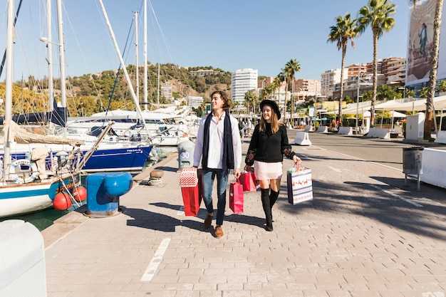 How to Reach the Port from Rome: Train, Bus, Taxi, or Private Transfer