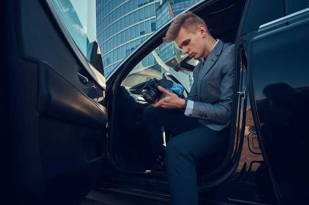 Booking tips: deposits, cancellations, and change policies