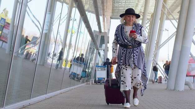 Ground Transport from QAIA: Taxis, Buses, Parking, and Car Rentals