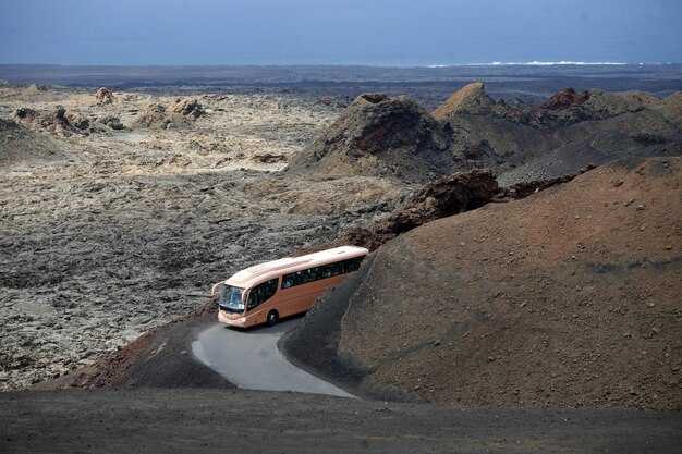 Shuttle from Tenerife South Airport (TFS) to Santa Cruz de Tenerife Shuttle from Tenerife South Airport (TFS) to Santa Cruz de Tenerife