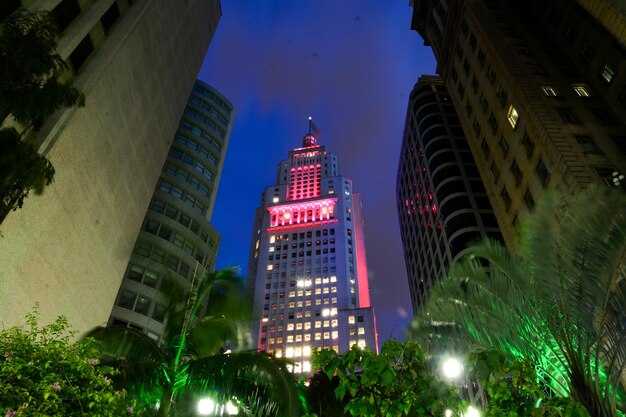 Booking tactics: timing, rates, and loyalty perks for The William NYC and peers