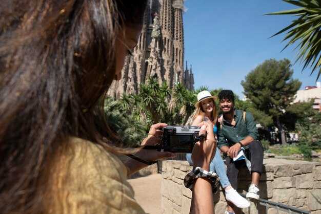 Nearby sights and quick refreshment stops after the guard ceremony