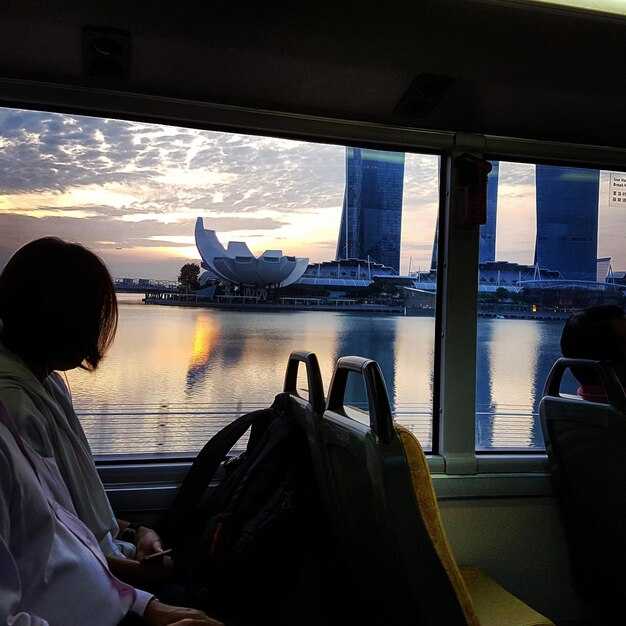 Fares, transfers, and planning tips