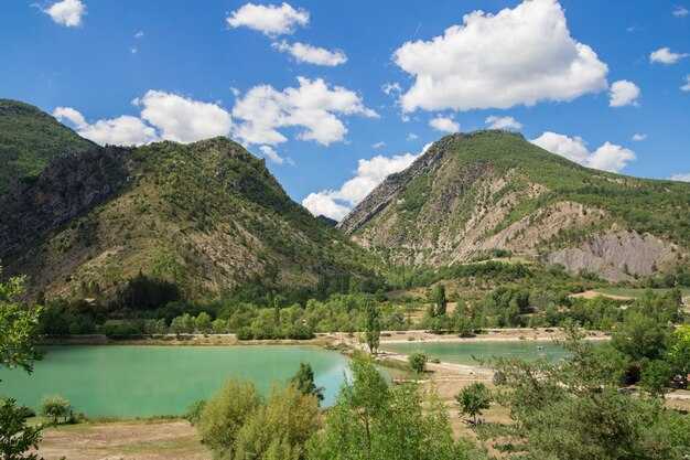 Uzbekistan Travel Guide – Top Destinations, Tips, and Itineraries