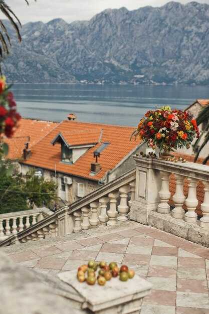 Visit the Amalfi Coast from Naples – Best Day Trips & Travel Tips