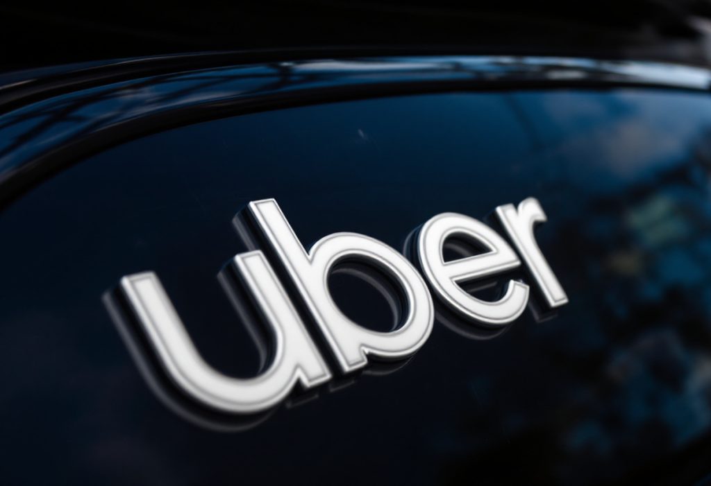 Legal conclusions on the operation of internet platforms related to transportation services based on Uber case