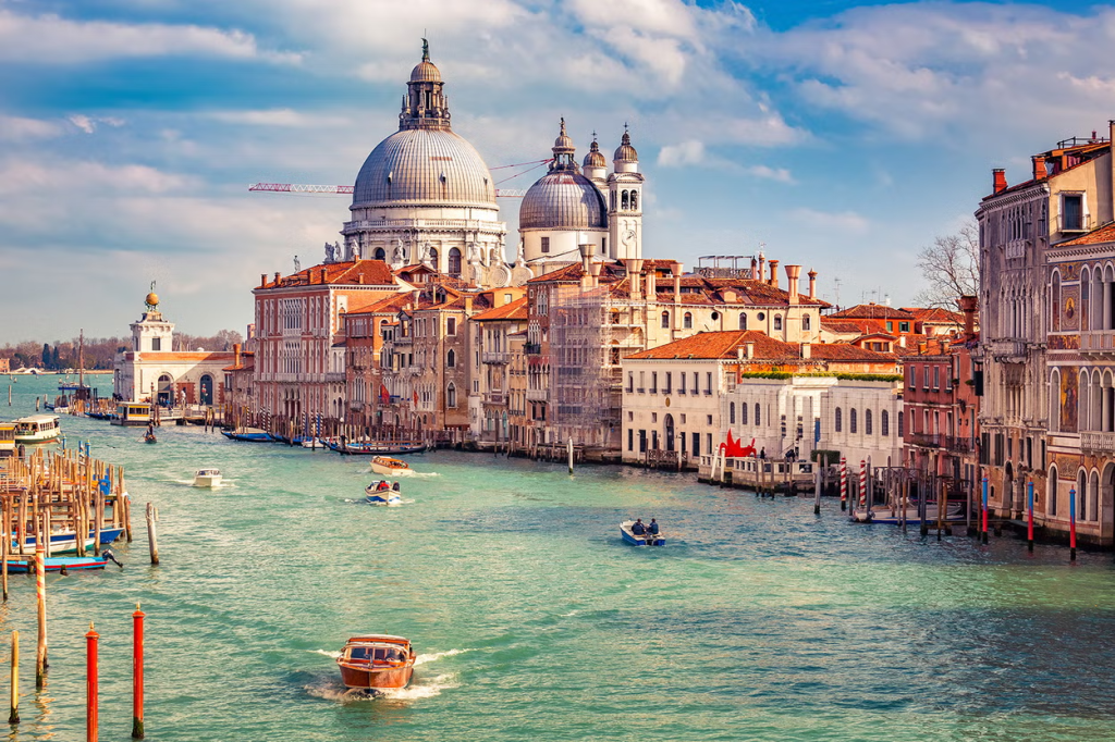 Exceptional Travel Experiences to Ignite Your Adventurous Spirit