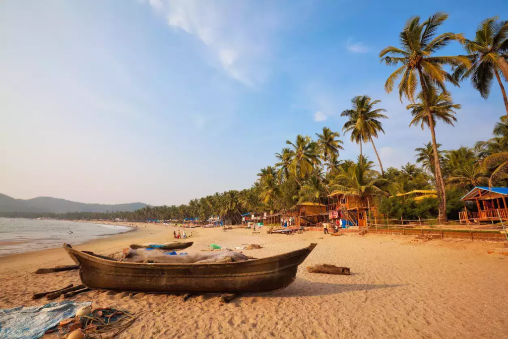 Posílení bezpečnosti turistů: Iniciativa Goa zaměřená proti prodejcům a neoprávněným prodejcům.
