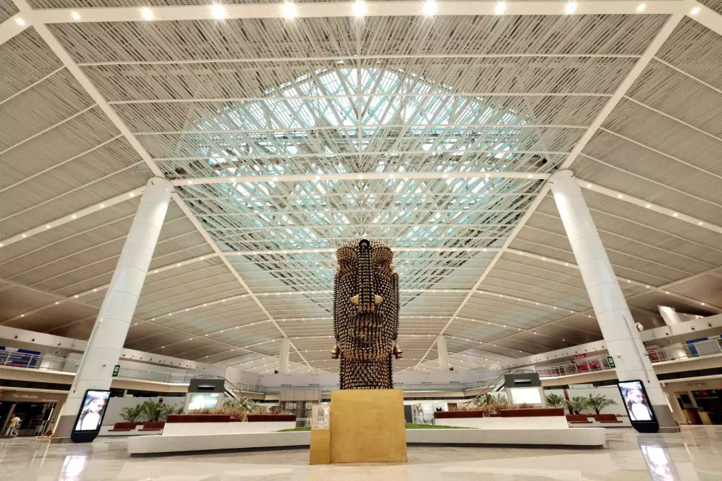 Reanudación total de las operaciones en la Terminal 1 del aeropuerto de Delhi el 15 de abril de 2025