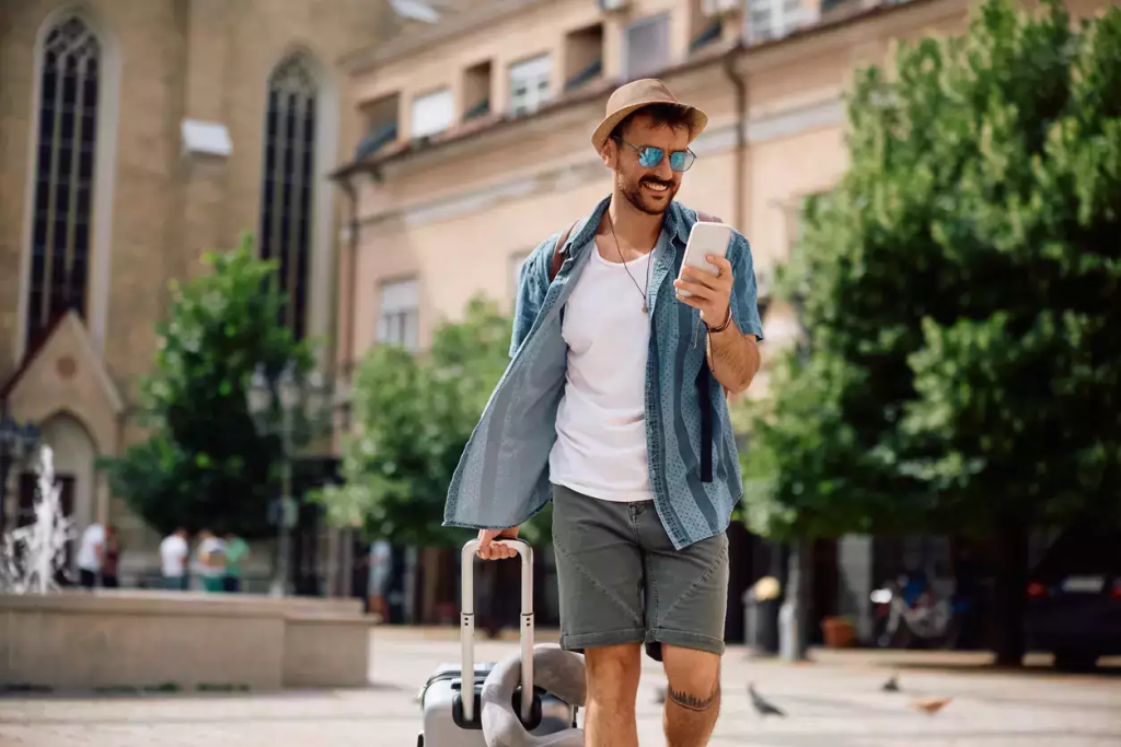 The Hosteller och redBus samarbetar för en sömlös reseupplevelse