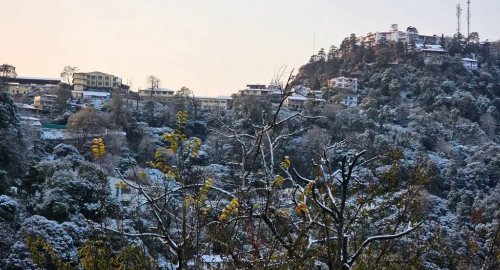 Veľký nápor návštevníkov v Mussoorie a Nainital počas predĺženého víkendu
