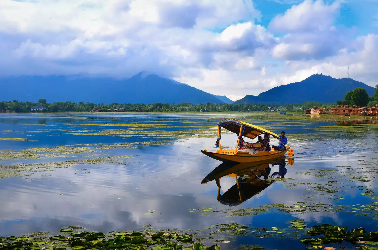Kashmir Faces Challenges in Tourism Amid Rising Tensions