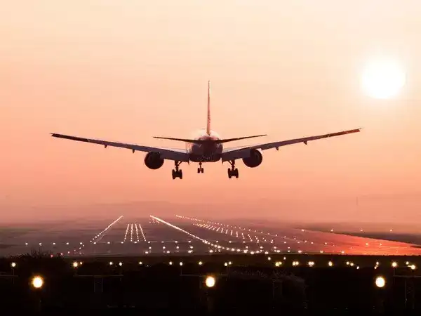 Travel Disruptions in UAE-South Asia: Impacts on Passengers and Travel Services