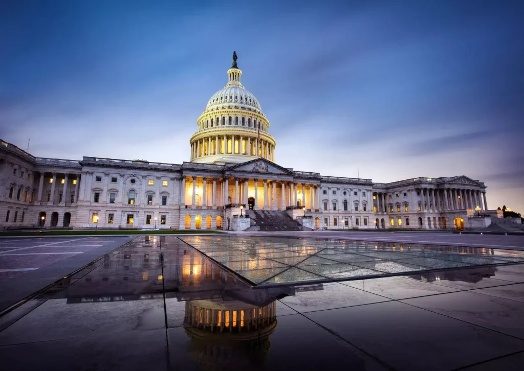 Rekordhöga turistankomster i Washington DC och Indiens utgiftsökning 2024