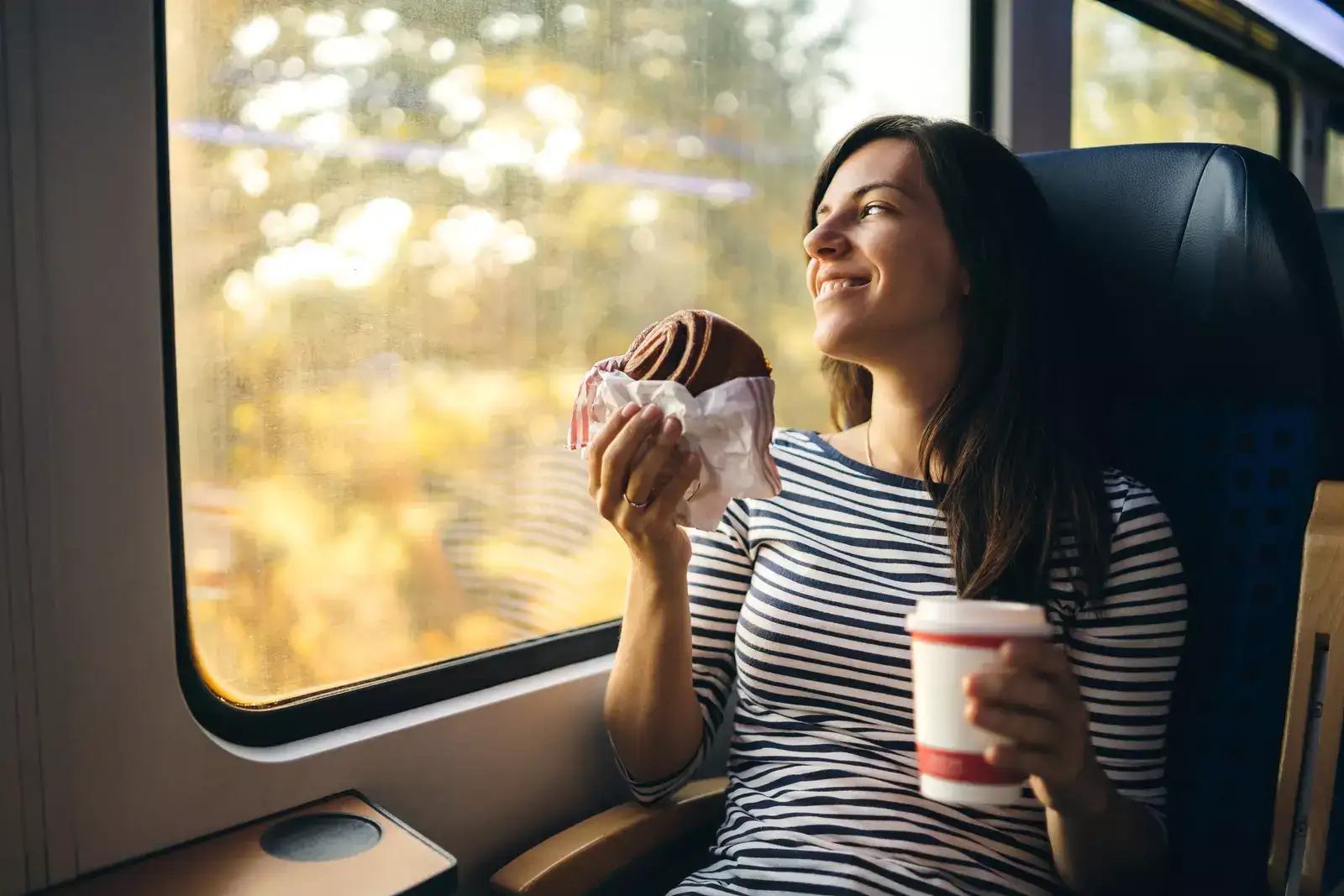 ixigo’s Food on Train Service Delivers Over 10,000 Meals Daily in Partnership with Zoop