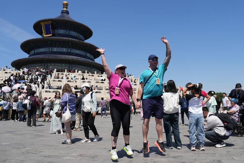 May Day Holiday Boosts Tourism and Retail Activity in China