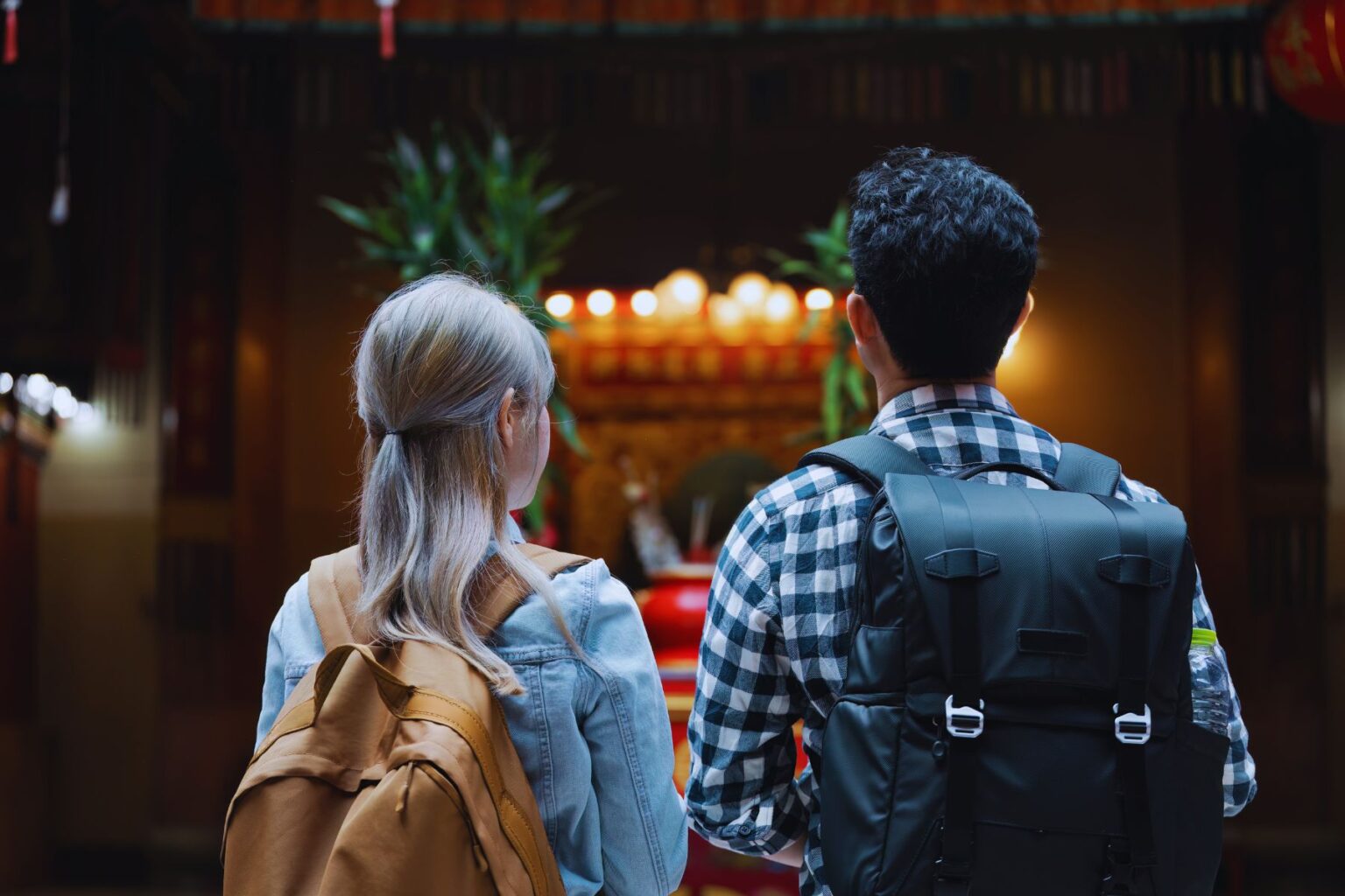 Essential Travel Customs and Etiquette Tips for Navigating Global Destinations