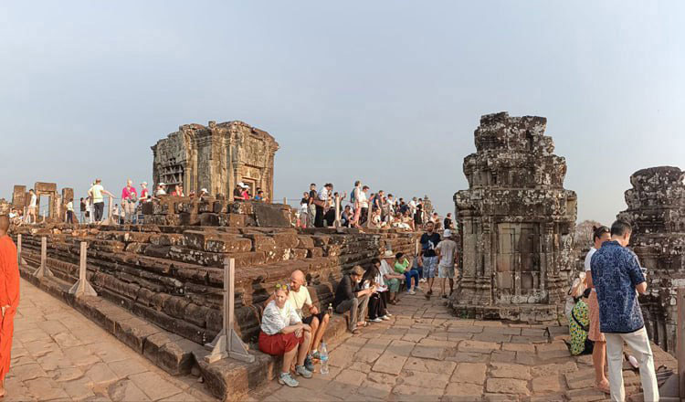 Increase in Foreign Tourists to Angkor Archaeological Park in First Half of 2025