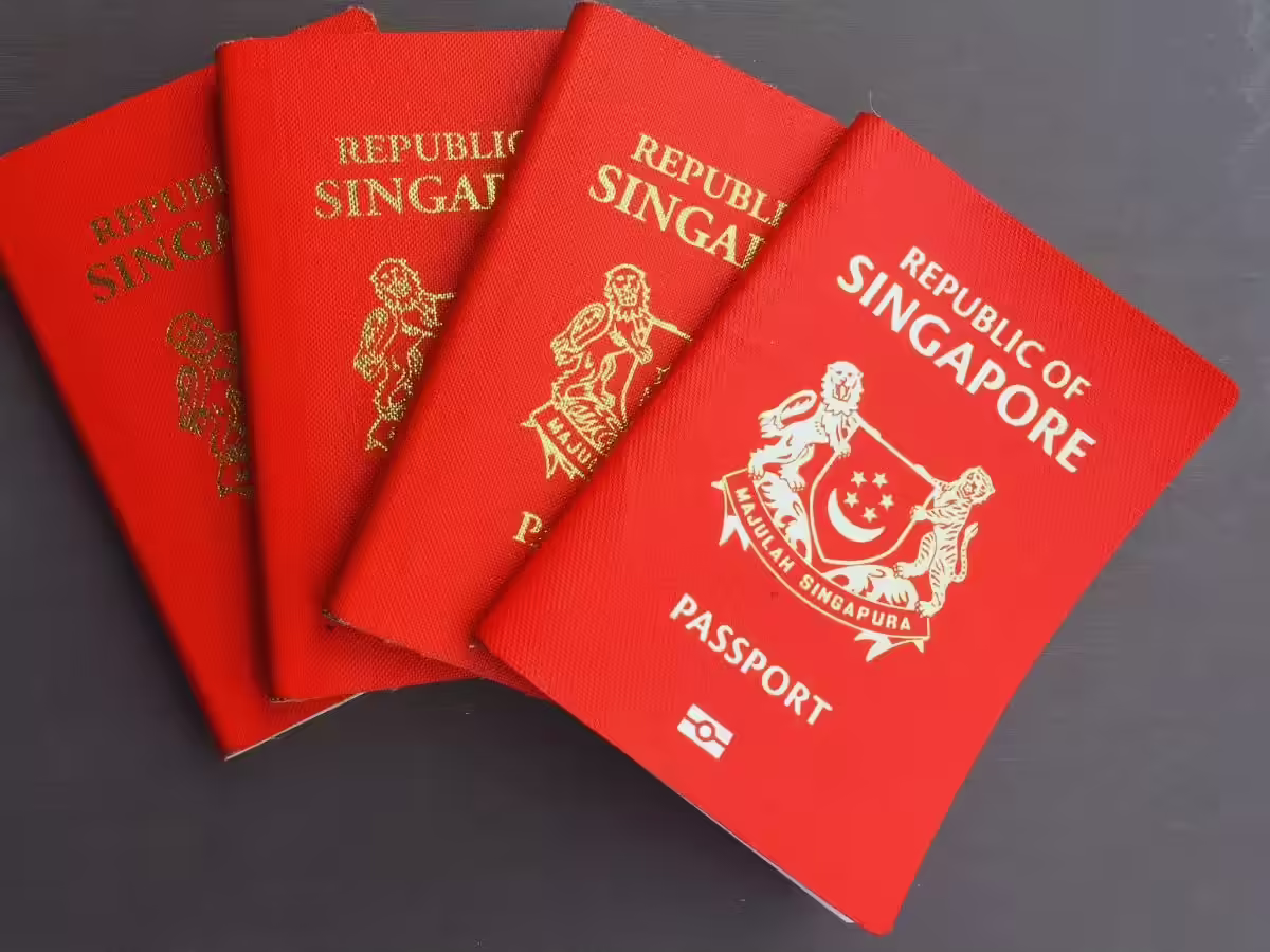 Singapur sa ujíma vedenia v globálnom rebríčku pasov, zatiaľ čo India stúpa do nových výšin
