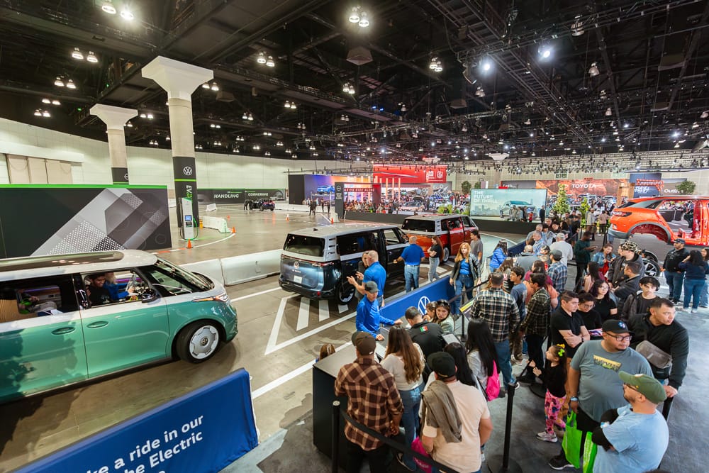 Scopri le emozioni del LA Auto Show 2025 con GetTransfer.com
