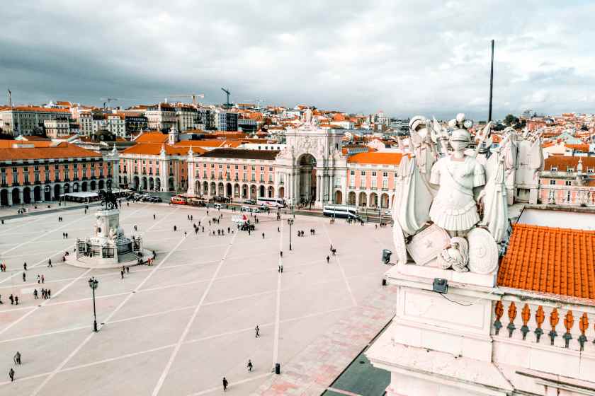 Portugal’s Tourism Sector Poised for Exceptional Growth Ahead of 2025
