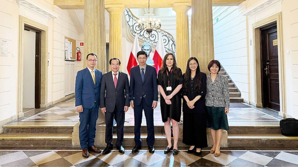 Strengthening Ties: Vietnam and Poland’s Focus on Tourism and Sports