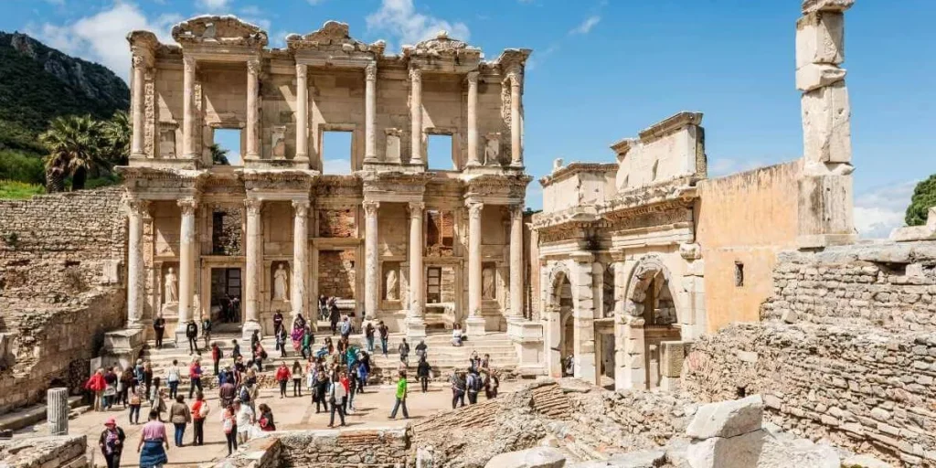Top Travel Routes from Istanbul to Ephesus: Tips for Travelers