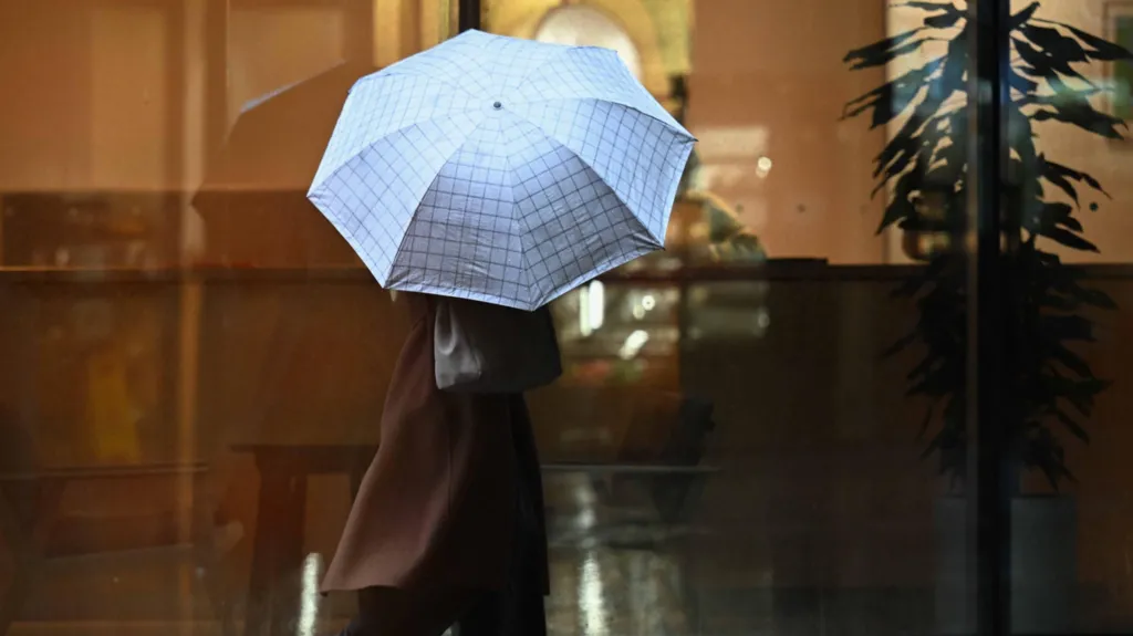 Travel Disruptions and Closure of Attractions Due to Storm Floris