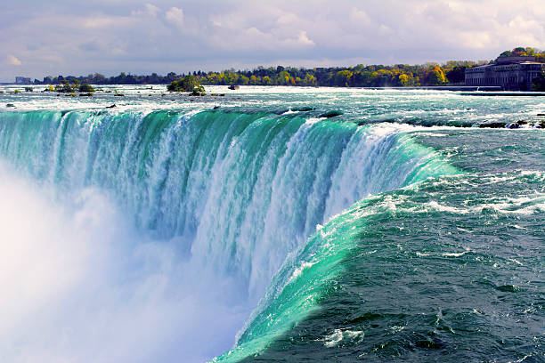 Decline in Tourist Traffic: Are American Visitors Missing Out on Niagara Falls?