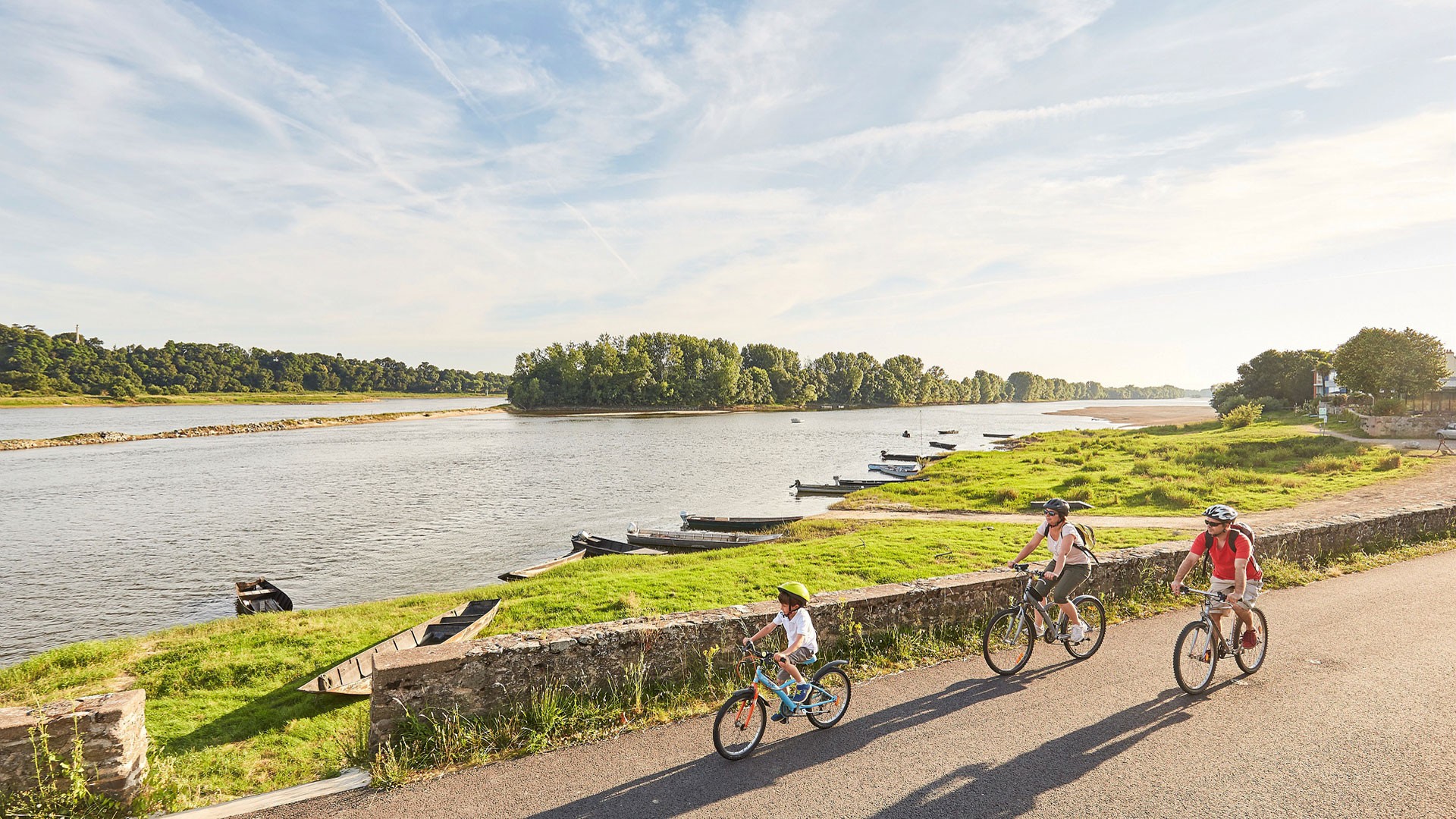 Unveiling the Cycling Paradise of Atlantic Loire Valley for 2025-26