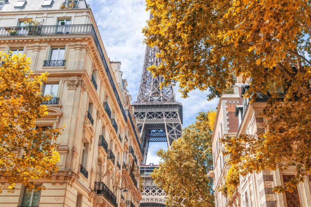 De Eiffeltoren bezoeken in de herfst: Beste tips en hoe je online tickets kunt boeken