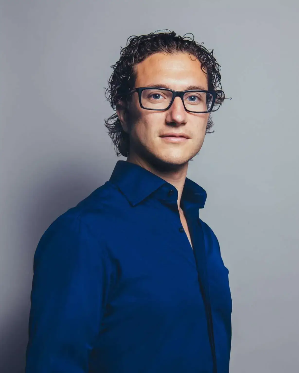 Exploring Teddy Abrams’ Dynamic Role with the Louisville Orchestra and Beyond