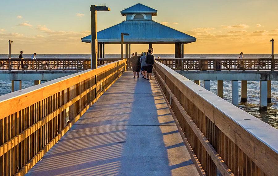 Explore the Vibrant Outdoor Lifestyle of Fort Myers and Its Stunning Barrier Islands