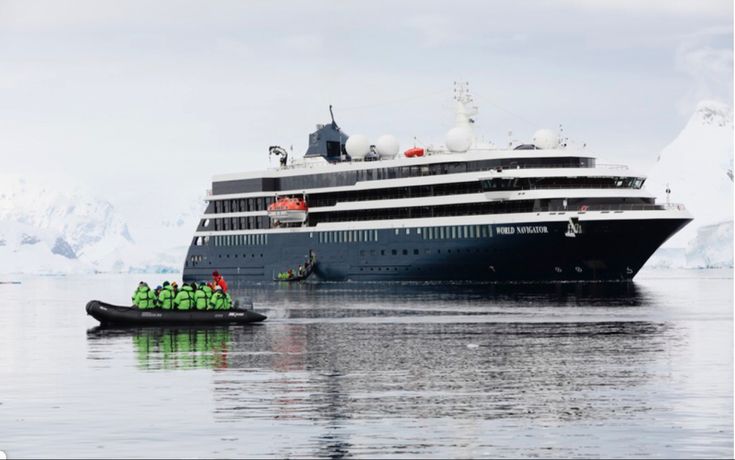 Avtäckning av praktfulla antarktiska semesterexpeditioner med Atlas Ocean Voyages