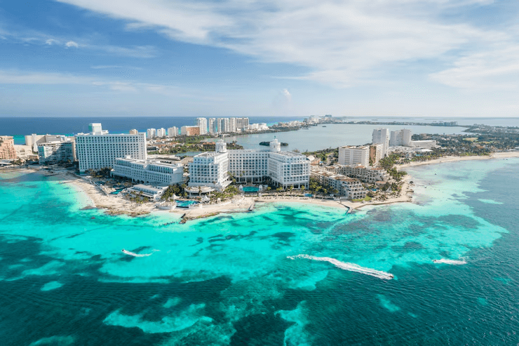 How Cancún Became a Top Post-Pandemic Tourist Destination with Renewed Demand and Strategic Growth