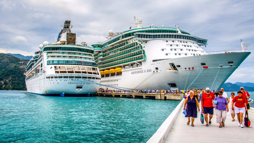 How Cruise Travel Soars While U.S. Air Travel Struggles Amid Shutdown Challenges