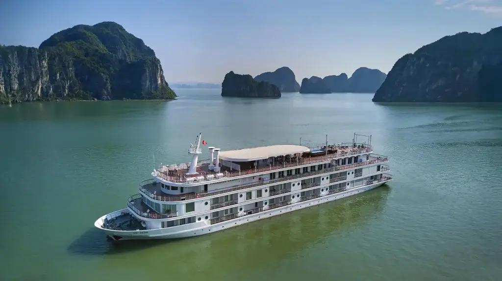 Experience Paradise Legacy: The Latest Luxurious Vessel Sailing Ha Long Bay with a Blend of Modern Comfort and Tonkinese Heritage