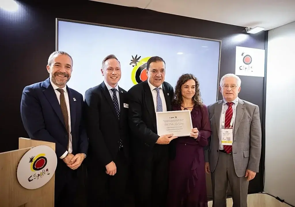 Pedro Luis Gómez Recognized for Four Decades of Insight at London’s World Travel Market