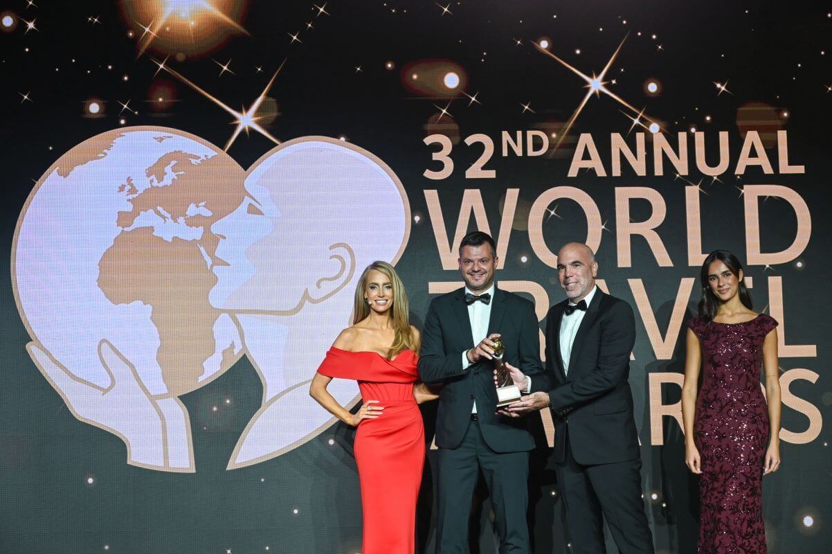 Olive Villa Rentals Secures Prestigious Recognition for Excellence in Greek Holiday Villas in 2025