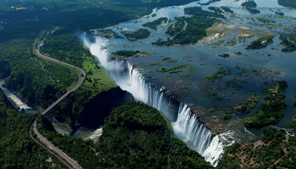 Victoria Falls Border Crossing Goes 24/7, Enhancing Regional Tourism and Trade Opportunities