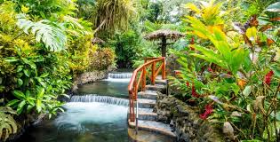 코스타리카 관광 부문, 11월 항공 입국 121% 증가로 밝은 전환점 맞아